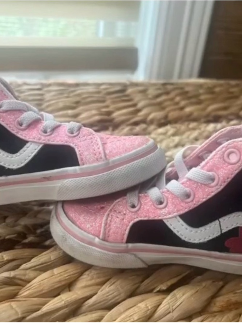 Vans Kids Pink Glitter & Black Low-Top Skate Sneakers